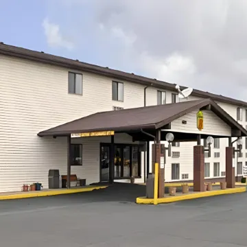 Super 8 by Wyndham Sullivan