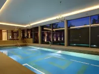 Chateau Appony - piscina