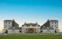 GoldenEye Hotel & Casino Hotels in Kapitan Andreewo