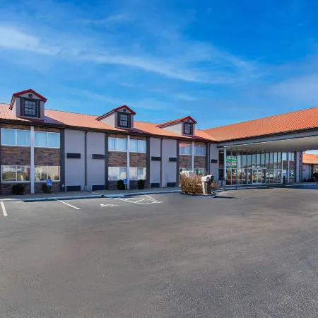 Ramada by Wyndham Bowling Green