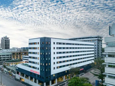 Mövenpick Hotel Abidjan Hotels in der Nähe von JF
