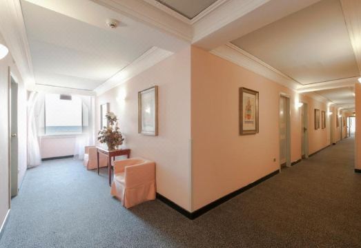 해변 근처 호텔 전경