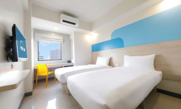 1. 호프 인 호텔 ..