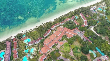 Sarova Whitesands Beach Resort & Spa Отели рядом с достопримечательностью «Nguuni Wildlife Sanctuary»