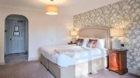Stratton House Hotel & Spa - bar