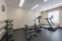 Quality Inn Airport - gimnasio