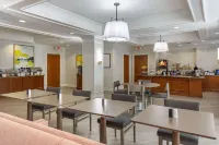 Comfort Inn & Suites Hotel di Hatfield