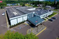 HomeTowne Studios & Conference Center Cortland