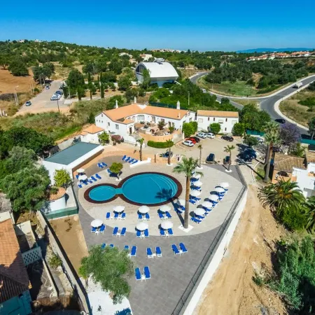 Oleandro Country Club Отели рядом с достопримечательностью «Албуфейра, центр города»
