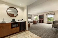 Hampton Inn & Suites Pittsburgh/Waterfront-West Homestead - 2-Star