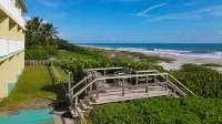Tuckaway Shores Resort - Sea View