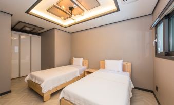 Sungsan Thesumplus Pool Villa