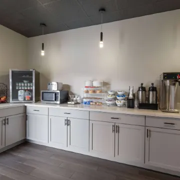 Ramada by Wyndham Studio Suites Dothan