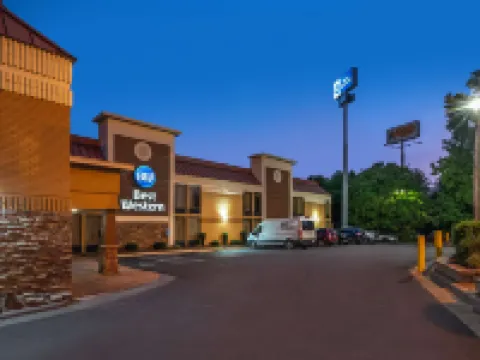 เบสท์เวสเทิร์น แกสโทเนีย โรงแรมในแกสโตเนีย