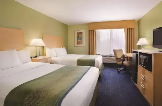 Park Inn by Radisson Albany Hotel a 
