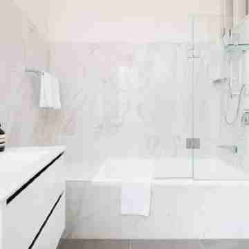 Stunning Sydney Home 4 Rooms