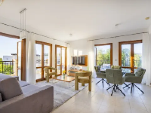 Bright apartment with shared pool in Aphrodite Hills Hotel di Kouklia