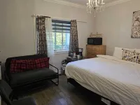 Oscar Inn & 2Bd Suite up to 6 People Private Hotels in Mission
