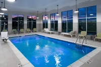 Element Overland Park - Swimmingpools
