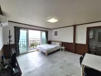 Ulleungdo StaySomething Hoteles cerca de Ulleungdo