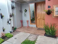 Full House 2 Bedroom Delavega Guest House 2