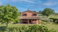 Scappo In Umbria, Villa with pool Hotel in zona Bartolini Barbara E C. S.N.C.