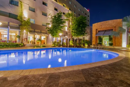 Hotel Lucerna Hermosillo Отели рядом с достопримечательностью «Museum of Popular Cultures of Sonora»