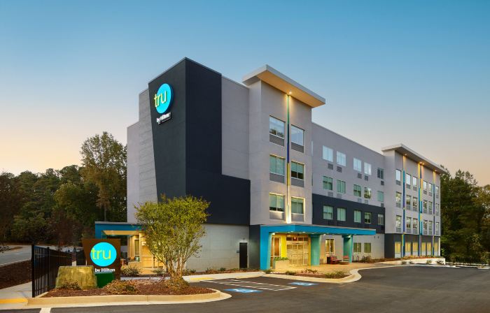 Tru by Hilton Atlanta Northlake Parkway