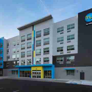 Tru by Hilton Eugene Hotel Exterior