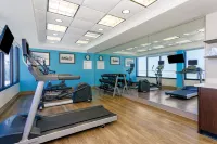 Holiday Inn Express & Suites OCEANFRONT DAYTONA BCH SHORES by IHG - Gym