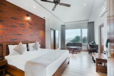 LP Residency Hotels near Clock Tower