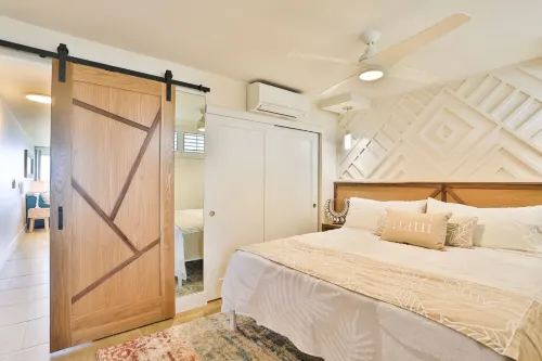 Exceptionally Remodeled Oceanfront, Sunsets,  A/C, King bed Hale Kai O Kihei