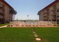 2B/2B Ground Floor/Poolside/ Ocean Front