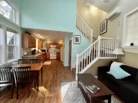 The Little Pink House ...a Lovely University Hideaway