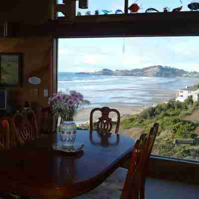 "WOW House" - Prime Panoramic Oceanfront Home Dining/Meeting Rooms