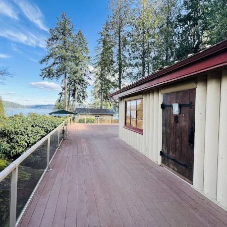Scenic View Cabin Near Alderbrook Resort