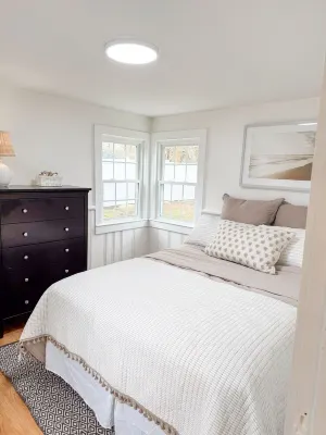 Coastal Cottage in Pocasset - 0.5 mile to beach Hotels in Bourne