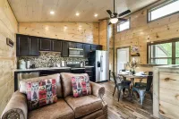 Newly Built Cabin! Hot Tub! Foosball! 5 MI to Pigeon Forge! Mountain Views!