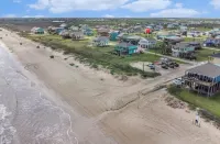 New! Listing Discounts! Short Walk to Beach - 2Br -Pets OK