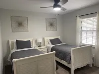 Wildwood Retreat: Oasis near the Beach & Historic. Pet-Friendly! Hotels near Walmart Supercenter