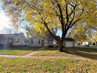 2 Bedroom Cul De Sac Cottage in Town