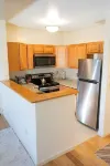 3rd Floor- Lovely, spacious, modern 1-bedroom apt.
