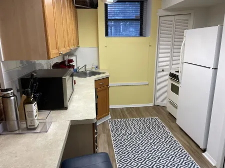 Spacious Studio apartment w/kitchen, outdoor space Отели рядом с достопримечательностью «Технологический институт Стивенс»