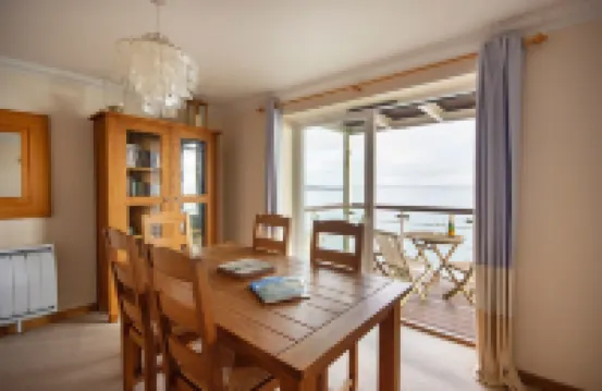 1st Floor Apartment With Outstanding Sea Views With Access To Look-Out Platform