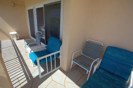 Ocean Front Complex - Beautiful Ocean Views! Can't Get Any Closer To The Ocean! Отели в г. Сателлит Бич