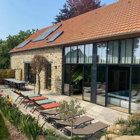 Gite with swim spa and sauna. La Grange de Tissey. Mont Saint-Michel Bay