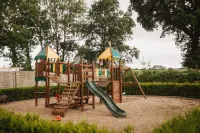 Langhaus Links mit Eigener Terrasse