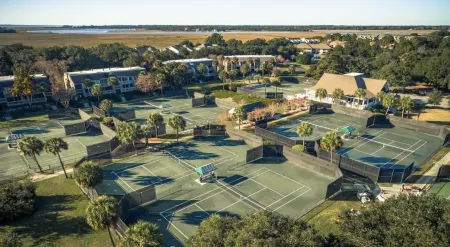 Beach House-Pool Access-0.4 Miles from the Ocean STR25-000614