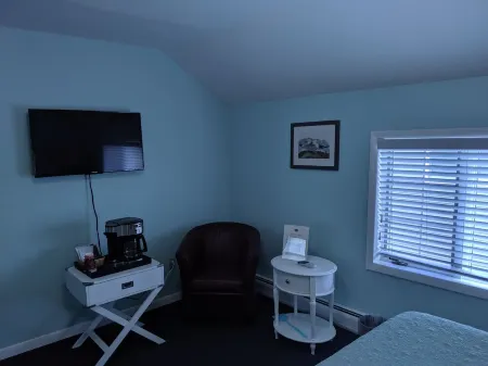 Lake Side Room at The Copper Trout.