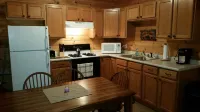 Cabin 2 Roody's Black Bear Cabins- Trail access from camp